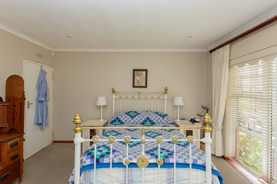 4 Bedroom Property for Sale in Middedorp Western Cape